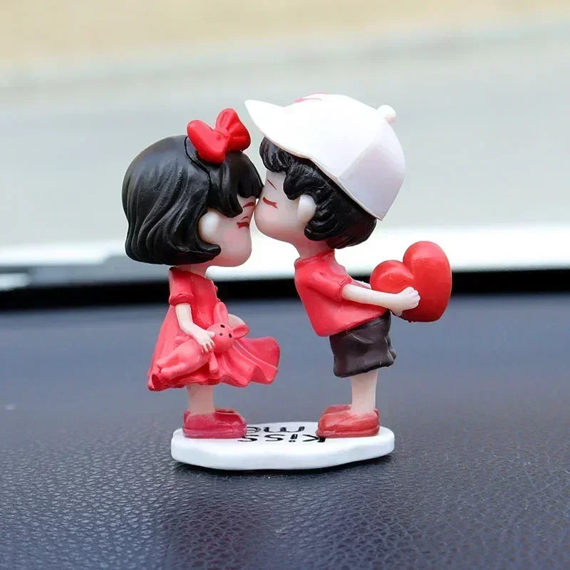 Cartoon Resin Couples Figurine