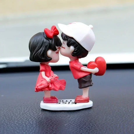 Cartoon Resin Couples Figurine